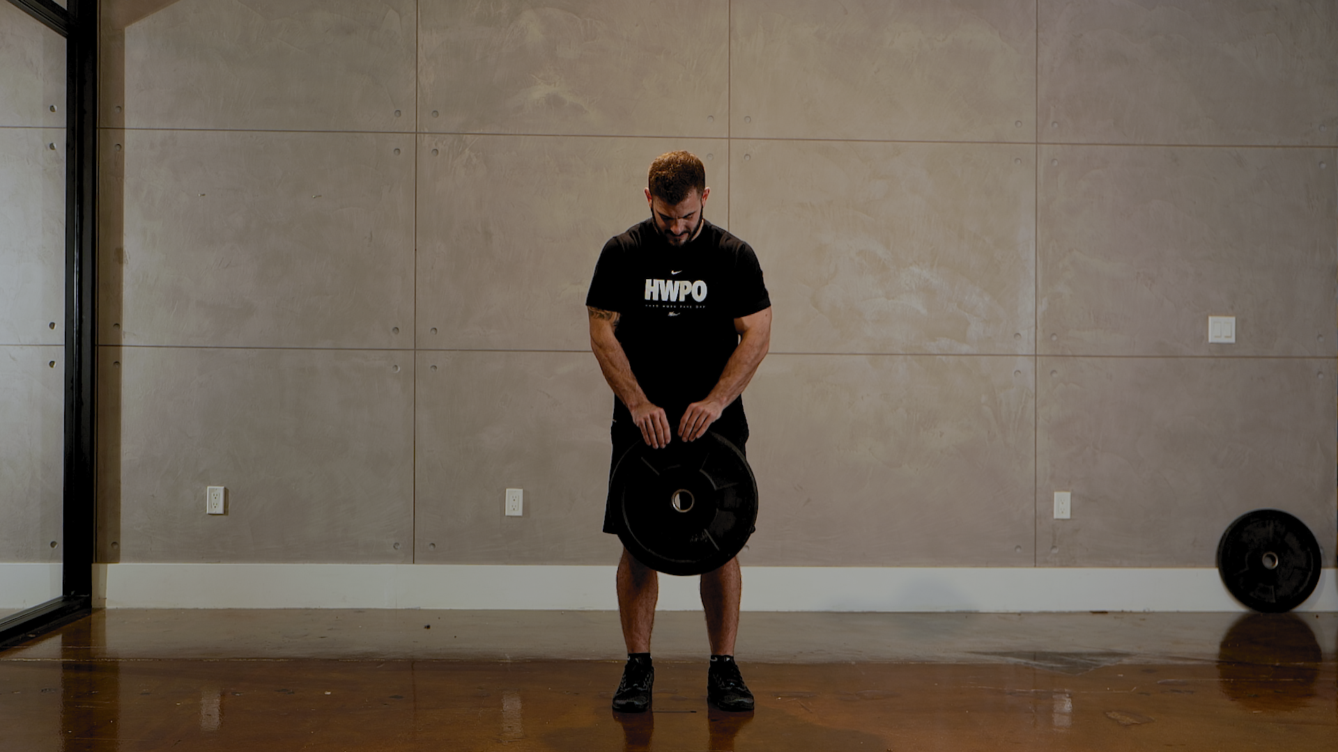 HYBRID Strength Coach around the world plate pinch